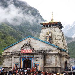 char dham yatra packages helicopter road Haridwar rishikesh devprayag