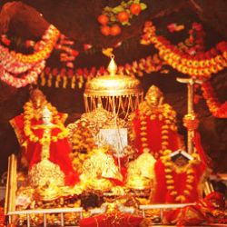 Tour Jammu Local with Mata Vaishnodevi 2 Night 3 Days