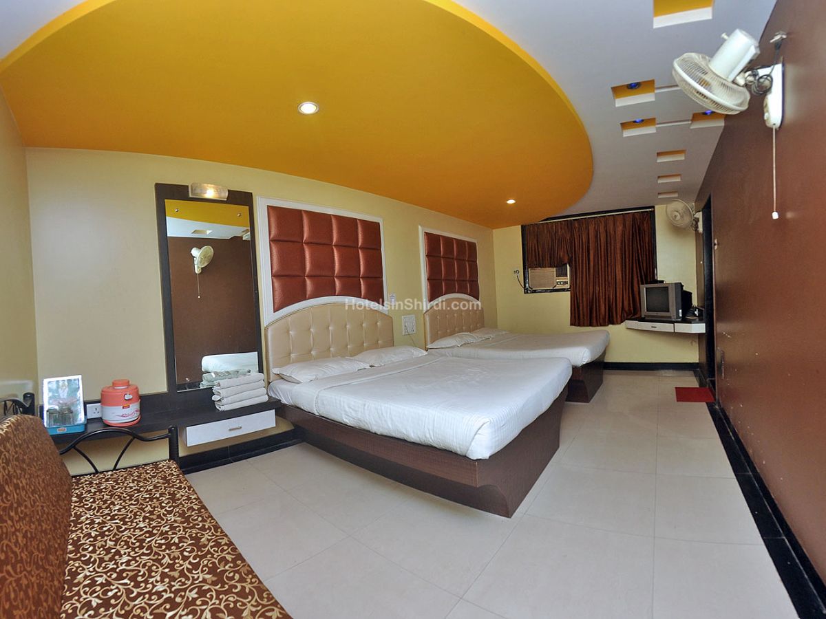 Sanctum Suites Bel Road Bangalore S$ 79. Bengaluru Hotel Deals & Reviews -  KAYAK